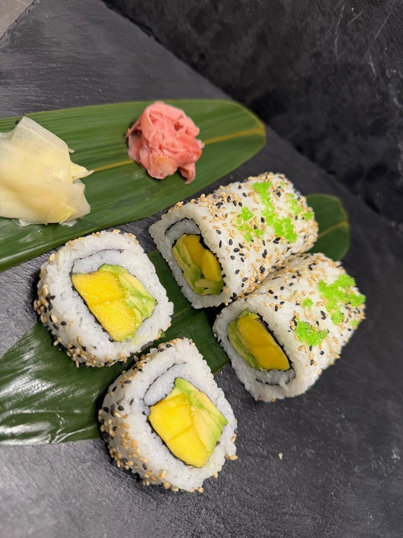 Avo-Mango Roll